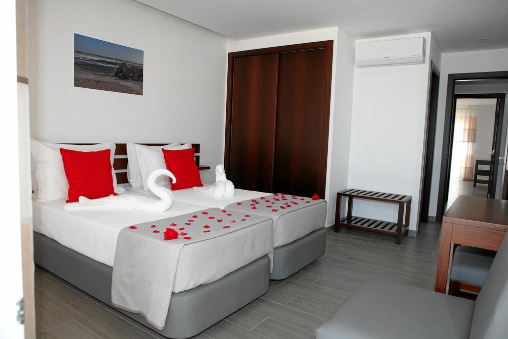 Baleal 4 Surf Hotel Ngoại thất bức ảnh